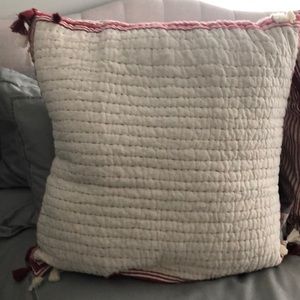 Pair of pottery barn pillows with covers.